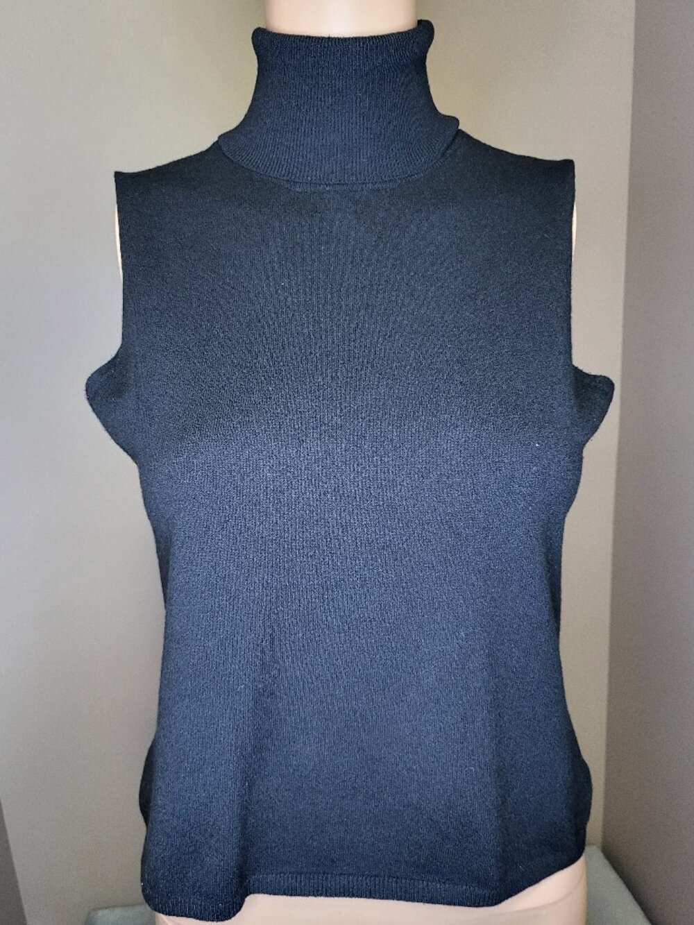 Halogen Black Sleeveless Turtleneck Sweater Knit Top Women's Medium Career Class